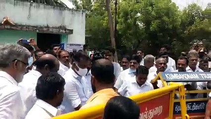 முதல்வர் பஸ்ல போறது உலக மகா அதிசயம் இல்லையே! - ஓபிஎஸ்