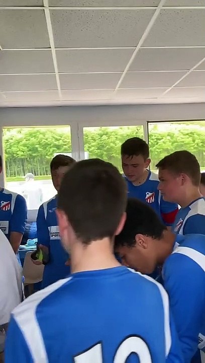 Célébration victoire ! ES Tourville / JS St Nicolas (championnat U15 D1 le 07/05/2022)