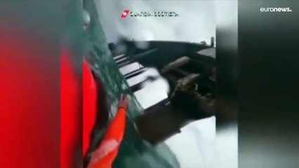 Кадры спасения мигрантов у берегов Италии