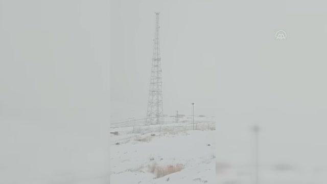 Güzeldere Geçidi, kar nedeniyle trafiğe kapatıldı