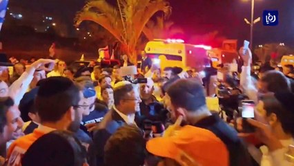 Descargar video: حكومة الاحتلال تصادق على بناء 4000 وحدة استيطانية في الضفة 