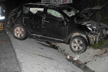 Kastamonu'da iki otomobil çarpıştı, sürücü olay yerinden kaçtı