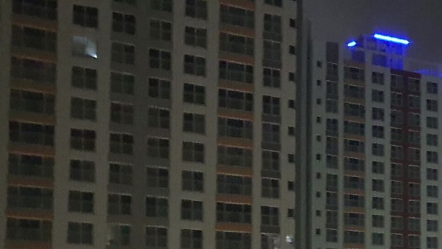 경기 화성시 아파트 단지 정전...2천여 세대 '불편' / YTN