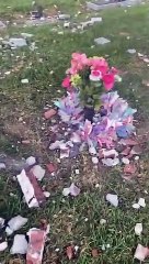 Vehículo se impacta contra barda en cementerio