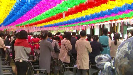 전국 곳곳 부처님오신날 법요식..."코로나19 종식돼 평안 되찾길" / YTN