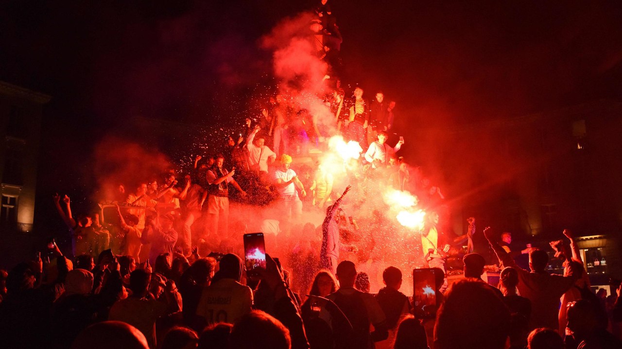 Chants, feux d'artifice... Nantes s'embrase après sa victoire en finale de la Coupe de France