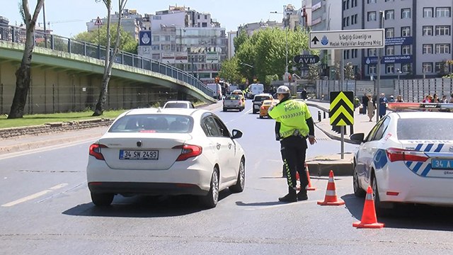 Trabzonspor’un şampiyonluk kutlamaları nedeniyle bazı yollar trafiğe kapatıldı