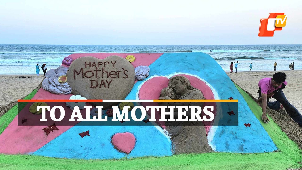 Mother’s Day Special: Beautiful Sand Art At Puri Beach By Manas Sahoo