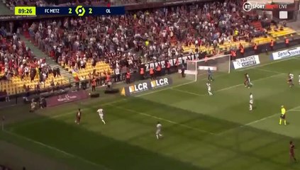 But extraordinaire de Boulaya d'une frappe sèche sous la barre ! Victoire 3-2 face à l'OL