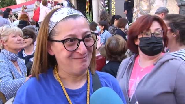 Valencia celebra 'emocionada' el regreso de la Virgen de los Desamparados