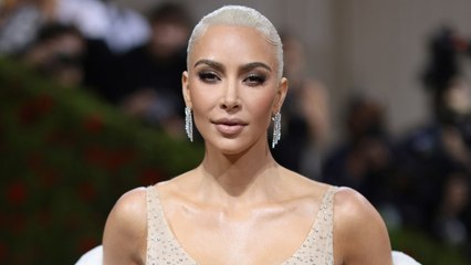 GALA VIDEO - “Sept kilos en trois semaines” : le régime éclair de Kim Kardashian suscite la colère