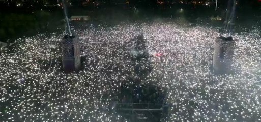 Trabzonspor taraftarından çılgın şov! Şampiyonluğa damga vuran şarkı Yenikapı'yı da salladı