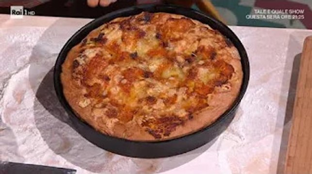 È sempre mezzogiorno, ricette di oggi 29 ottobre 2021 focaccia zucca, fontina e speck di Fulvio Mar