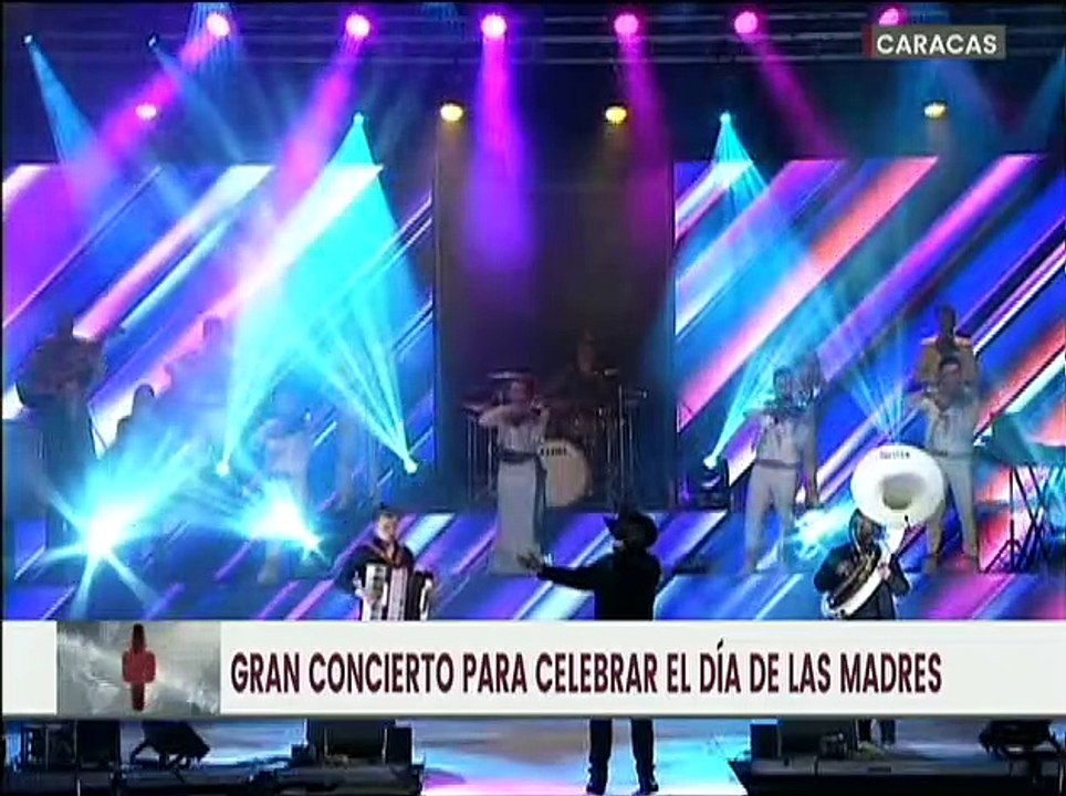 Gran concierto de Vicente Fernández Jr. para celebrar el Día de las Madres en el Paseo Los Próceres