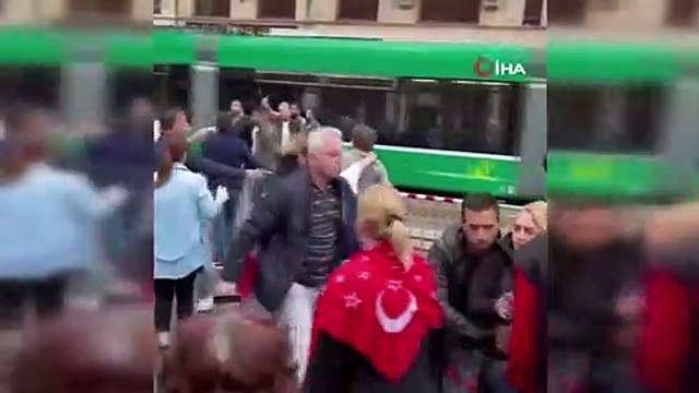 PKK yandaşları İsviçre'de Türklere saldırdı; yaralılar var!