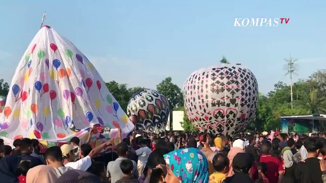 Puluhan Balon Udara Hiasi Langit Pekalongan dalam Agenda Festival Balon Udara 2022