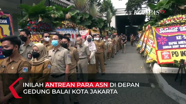 Anies Gelar Halal Bihalal, ASN Antre Bersalaman di Balai Kota