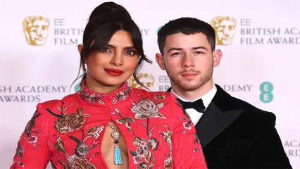 Priyanka Chopra ने मदर्स डे पर दिखाई बेटी की पहली झलक, दिखती  है बिल्कुल पापा जैसी | FilmiBeat