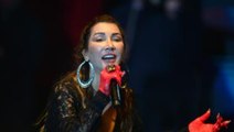 Konserin iptal edilmesi istendi! Hande Yener geri adım atmadı, 50 bin kişiye şarkı söyledi