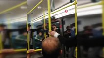 Metroda sigara içme kavgasında tekme ve tokatlar havada uçuştu... O anlar kamerada