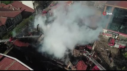 Çarşı yangınında 20 dükkan zarar gördü