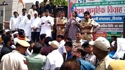धरना, प्रदर्शन, भीड़ ने किया मार्ग जाम