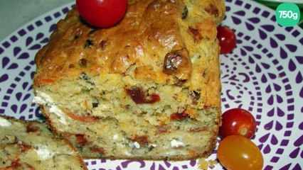Cake tomate séchées, feta, noisettes