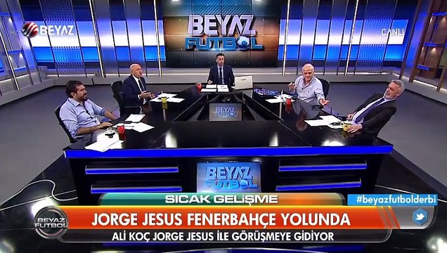 Canlı yayında mide bulandıran olay! Herkes şok oldu... Ahmet Çakar sinek yakalayıp yedi