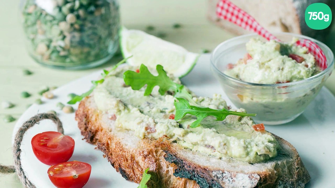 Tartine de pois-camole et citron vert (pois cassés)