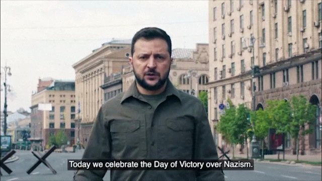 زيلينسكي: أوكرانيا لن تدع روسيا تستأثر بالانتصار على النازية
