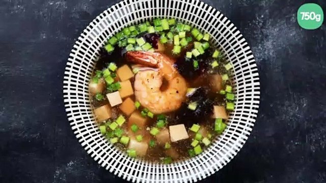 Soupe miso au tofu et champignons