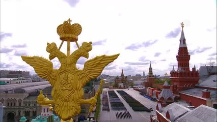 Son dakika haber... Putin, 9 Mayıs Zafer Bayramı askeri geçit töreninde konuştu