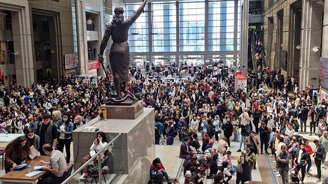 Adliyede izdiham: 384 kişilik kadro için 3 bin 233 kişi başvurdu