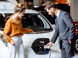 Über 10.000 Euro: Verkehrsminister plant höhere Prämien für E-Autos