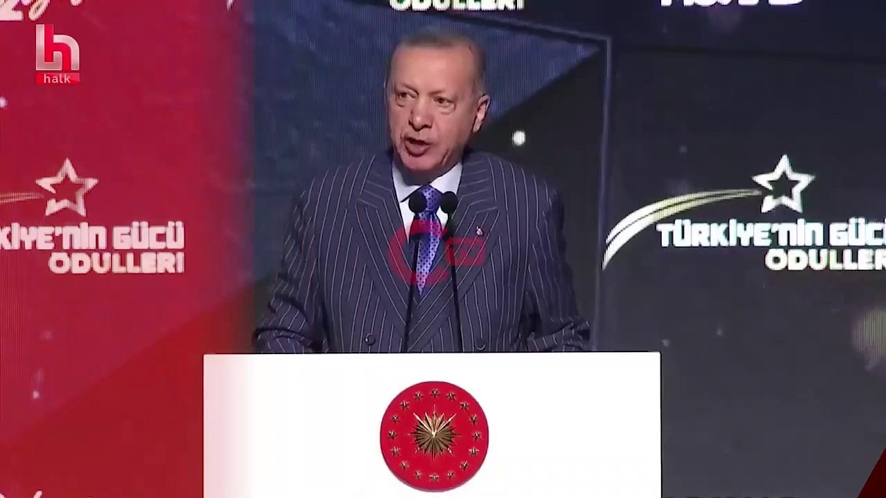 Erdoğan konuşurken Bakan Nebati böyle esnedi