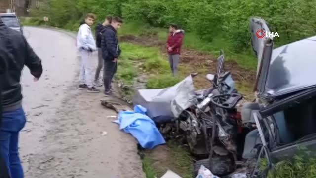 Son dakika: Kızını doktora götürürken kaza yaptı, araç tanınmaz hale geldi: 1 ölü, 1 ağır yaralı
