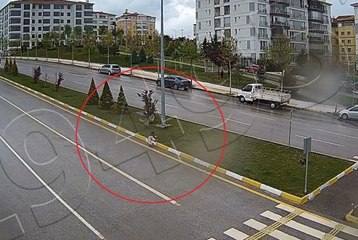 Sokak köpeğinden kaçarken düşen çocuk ağır yaralanmıştı, o anlar kamerada
