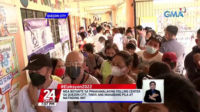 Mga botante sa pinakamalaking polling center sa Quezon City, tiniis ang mahabang pila at matinding init | 24 Oras
