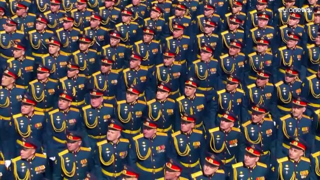 الحرب في أوكرانيا | موسكو وكييف تتبادلان الاتهامات النازية في يوم النصر السوفياتي على أدولف هتلر