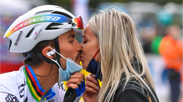 GALA VIDEO - PHOTO - Julian Alaphilippe blessé : Marion Rousse poste un cliché rassurant en famille