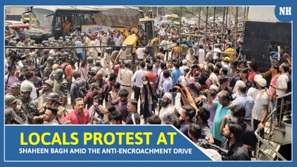 Locals protest at Shaheen Bagh amid the anti-encroachment drive