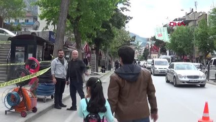 AMASYA'DA FÜNYE İLE PATLATILAN ŞÜPHELİ VALİZDEN KIYAFET ÇIKTI