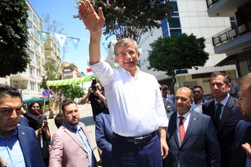 Gelecek Partisi Genel Başkanı Davutoğlu, Mersin'de temaslarda bulundu