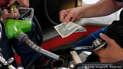 Venezuela curbs hyperinflation as dollar use grows