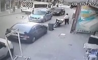 Ataşehir'de otomobilin çarptığı çocuk yola savruldu...Kaza anı kamerada