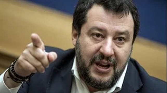 Salvini all'att@cco del ddl Zan: Vogliono portare il gender nelle scuole