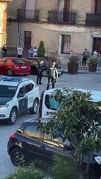 El joven marroquí, este domingo, hizo caso omiso de las indicaciones de los agentes y agredió a uno de ellos.