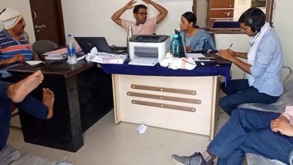 दस हजार की रिश्वत लेते सहायक उपनिरीक्षक गिरफ्तार
