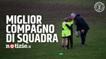 Rugby, discorso motivazionale del bambino al suo compagno di squadra: le sue parole sono commoventi