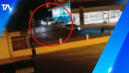 Delincuentes arrancaron un cajero automático con una camioneta